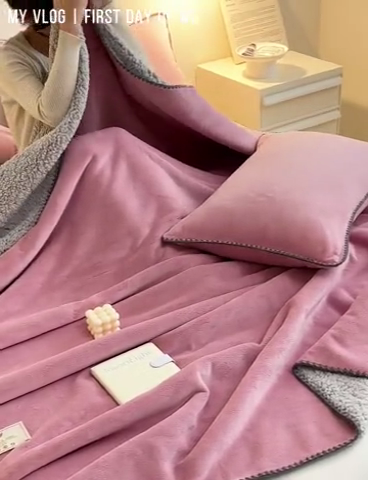 91家纺网 家纺一手货源 找家纺 21度C 2023新款云朵贝壳纯色牛奶绒+羊驼绒双层加厚复合毯 贝壳-藕粉