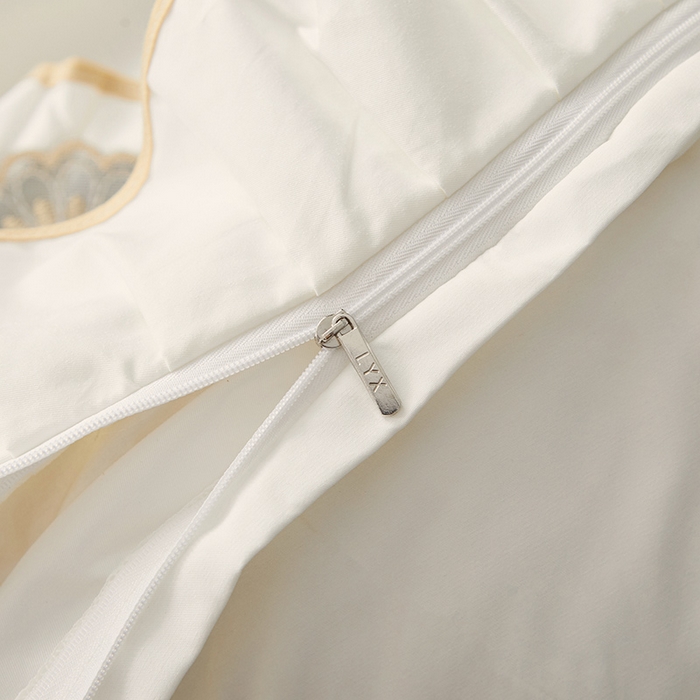 91家纺网 家纺一手货源 找家纺 罗艺轩 2024新款A类蛋白棉夹棉床裙四件套-品味人生 品味人生-珍珠白