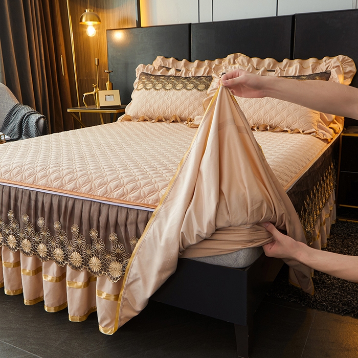 91家纺网 家纺一手货源 找家纺 罗艺轩 2024新款A类蛋白棉夹棉床裙-品味人生 品味人生-香槟