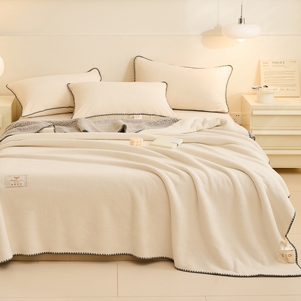 21度C 2023新款云朵贝壳纯色牛奶绒+羊驼绒双层加厚复合毯 贝壳-奶白