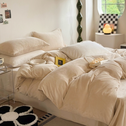 91家纺网 家纺一手货源 找家纺 六巷胡同 2023新款ins博主风纯色牛奶绒四件套 燕麦