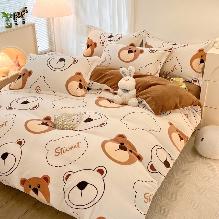 91家纺网 家纺一手货源 找家纺 寐居家纺 2023小清新印花牛奶绒四件套 公仔熊