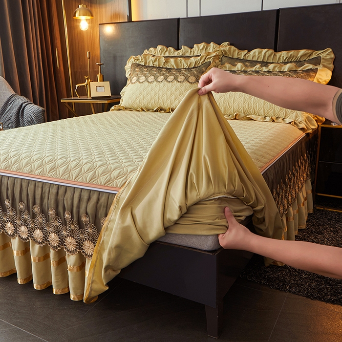 91家纺网 家纺一手货源 找家纺 罗艺轩 2024新款A类蛋白棉夹棉床裙-品味人生 品味人生-黄绿