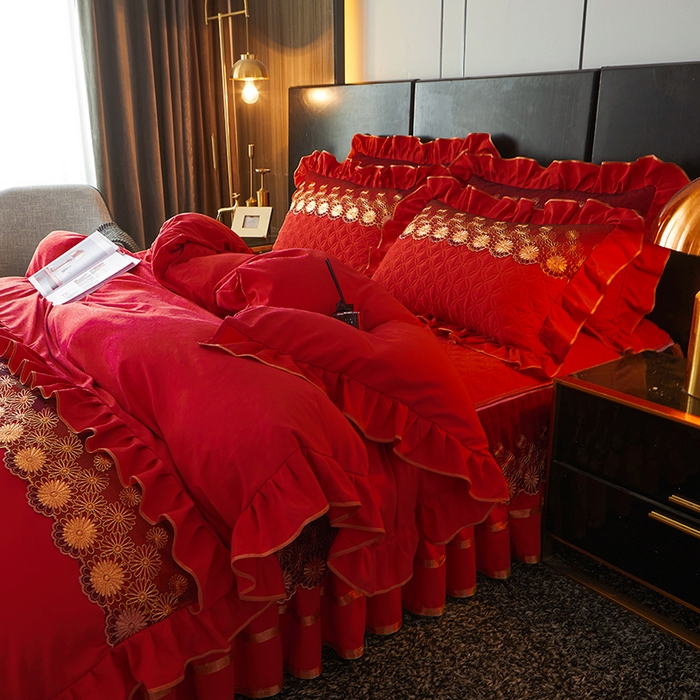 91家纺网 家纺一手货源 找家纺 罗艺轩 2024新款A类蛋白棉夹棉床裙四件套-品味人生 品味人生-中国红