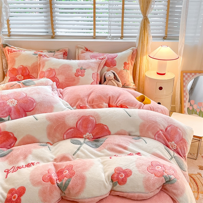 91家纺网 家纺一手货源 找家纺 花伞 2024新款直播立体印花雪花绒卡通加厚保暖四件套 大花生活