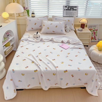 91家纺网 家纺一手货源 找家纺 宜派家纺 2023新款压花云朵绒多功能毛毯 彩虹白