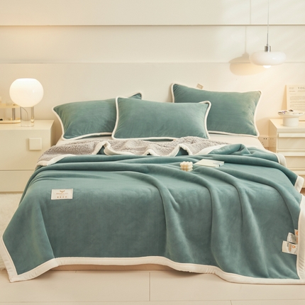 21度C 2023新款云朵贝壳纯色牛奶绒+羊驼绒双层加厚复合毯 云朵-茶绿