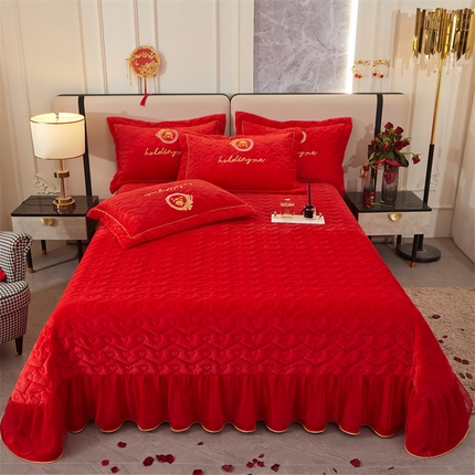 91家纺网 家纺一手货源 找家纺 （总）宜凡家纺 2023秋冬新品婴儿绒婚庆床盖三件套