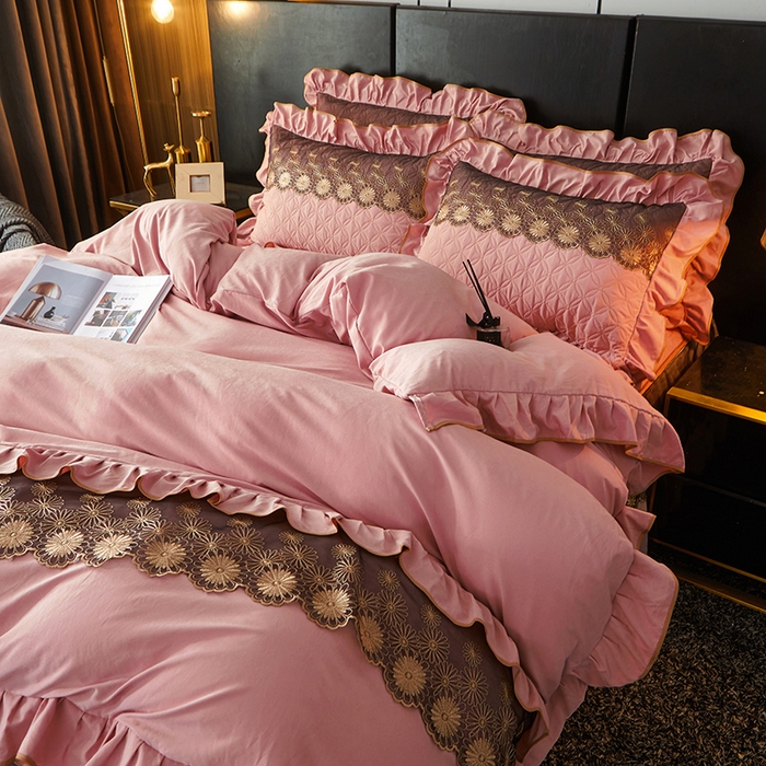 91家纺网 家纺一手货源 找家纺 罗艺轩 2024新款A类蛋白棉夹棉床裙四件套-品味人生 品味人生-豆沙红