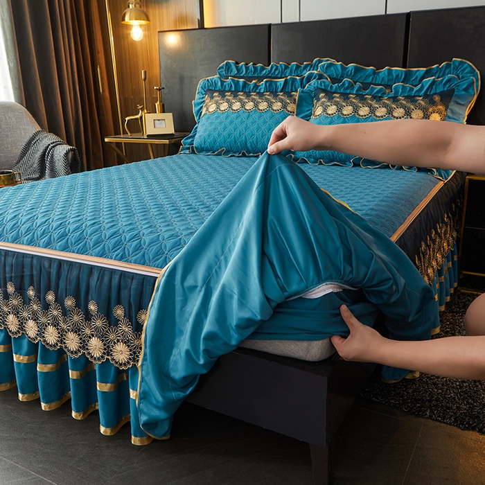 91家纺网 家纺一手货源 找家纺 罗艺轩 2024新款A类蛋白棉夹棉床裙-品味人生 品味人生-宾利兰