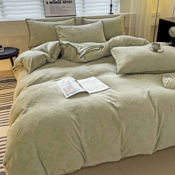 91家纺网 家纺一手货源 找家纺 慕澄 2023新款高克重贝壳边雕花绒四件套 雕花绒-荷叶绿