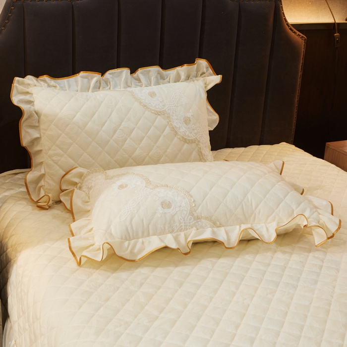 91家纺网 家纺一手货源 找家纺 恋尚 2023新款天鹅绒可脱卸夹棉床裙 床盖四件套 床裙 米黄