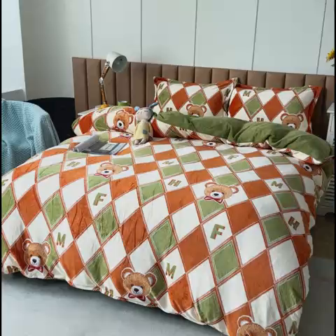 91家纺网 家纺一手货源 找家纺 乐居坊 2023新款高克重牛奶绒印花保暖四件套 山姆大叔-绿