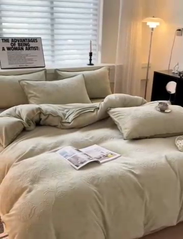 91家纺网 家纺一手货源 找家纺 慕澄 2023新款高克重贝壳边雕花绒四件套 雕花绒-荷叶绿