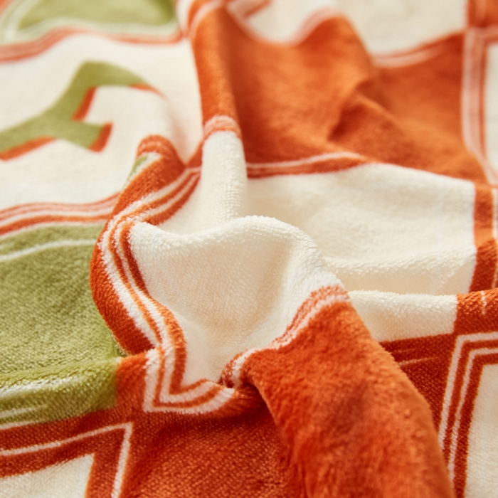 91家纺网 家纺一手货源 找家纺 乐居坊 2023新款高克重牛奶绒印花保暖四件套 山姆大叔-绿