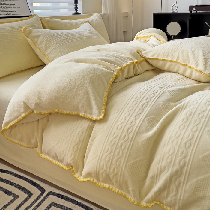 91家纺网 家纺一手货源 找家纺 慕澄 2023新款高克重贝壳边雕花绒四件套 雕花绒-菠萝黄