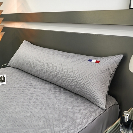 91家纺网 家纺一手货源 找家纺 （总）八十八家纺2023新款大豆纤维夹棉夹棉双人枕