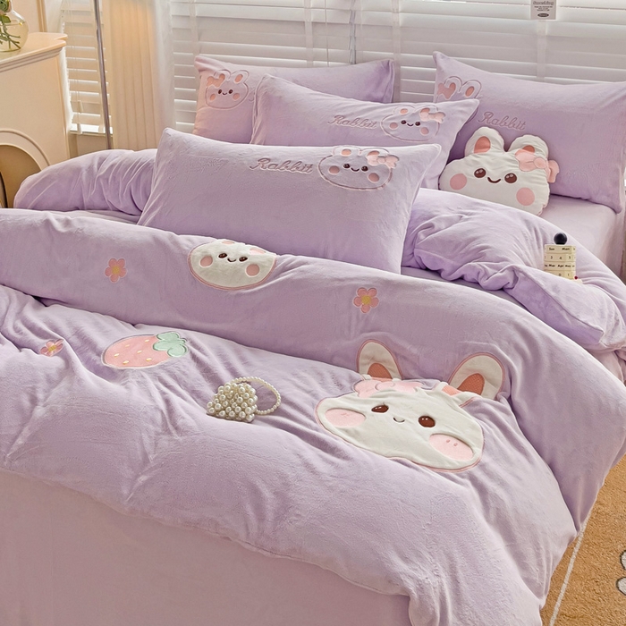 91家纺网 家纺一手货源 找家纺 娜娜 2023新款牛奶绒毛巾绣四件套 萌萌兔系列 萌萌兔-浅紫