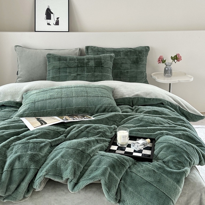 91家纺网 家纺一手货源 找家纺 乐视 2024新款兔兔绒立体剪花绒四件套 黎梦-橄榄绿