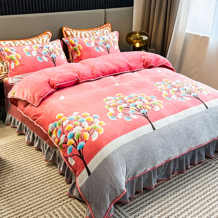 91家纺网 家纺一手货源 找家纺 欧喜璐 2023新款高克重牛奶绒四件套法莱绒金貂绒8.5斤加厚保暖-印花款 发财树