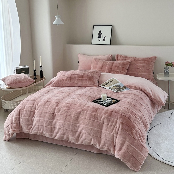 91家纺网 家纺一手货源 找家纺 乐视 2024新款兔兔绒立体剪花绒四件套 黎梦-豆沙粉