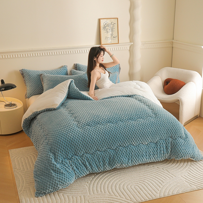 91家纺网 家纺一手货源 找家纺 雅蔓依家纺 2025新款保暖龟背绒羊羔绒冬被被子被芯 唯美-蓝灰