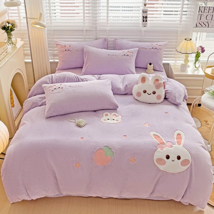 91家纺网 家纺一手货源 找家纺 娜娜 2023新款牛奶绒毛巾绣四件套 萌萌兔系列 萌萌兔-浅紫