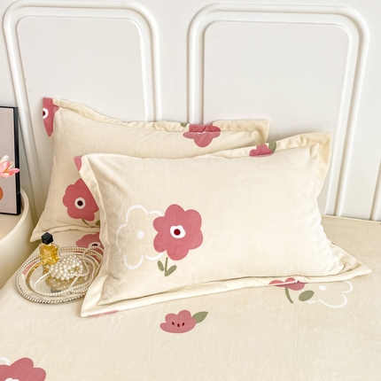 518家纺 2025新款A类款臻棉绒单品枕套 清新花朵