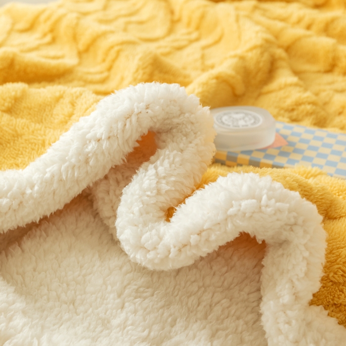 91家纺网 家纺一手货源 找家纺 梵克保罗 2024新款直播热款高克重双面绒塔芙绒羊羔绒复合提花毯子毛毯盖毯 贵族黄