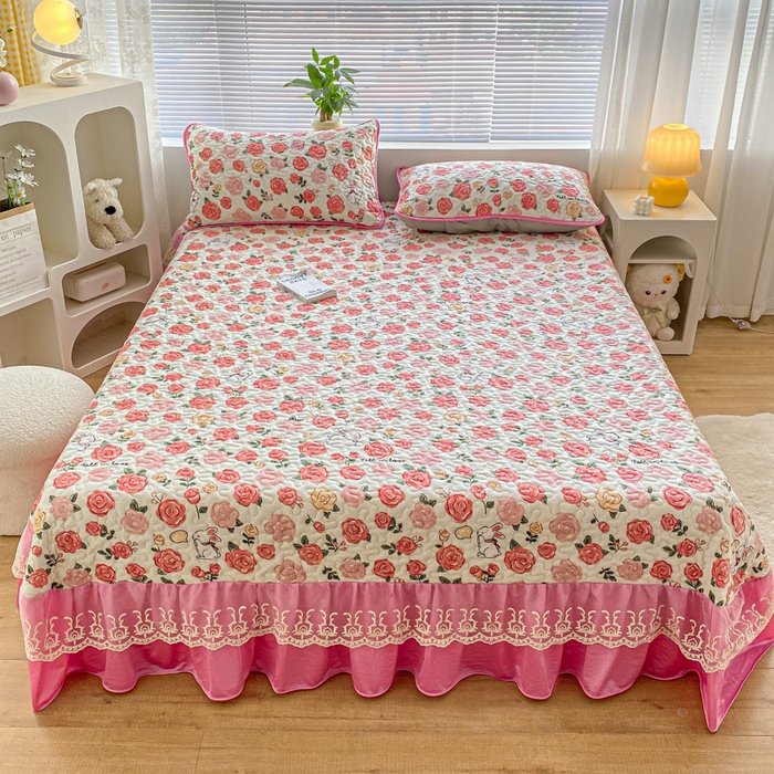 91家纺网 家纺一手货源 找家纺 同田家纺 2023新款牛奶绒韩系花边床盖系列 粉诺