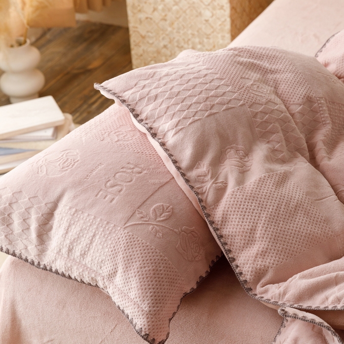 91家纺网 家纺一手货源 找家纺 （总）  艾莱  2023新款贝壳边加厚牛奶绒四件套-玫瑰爱人
