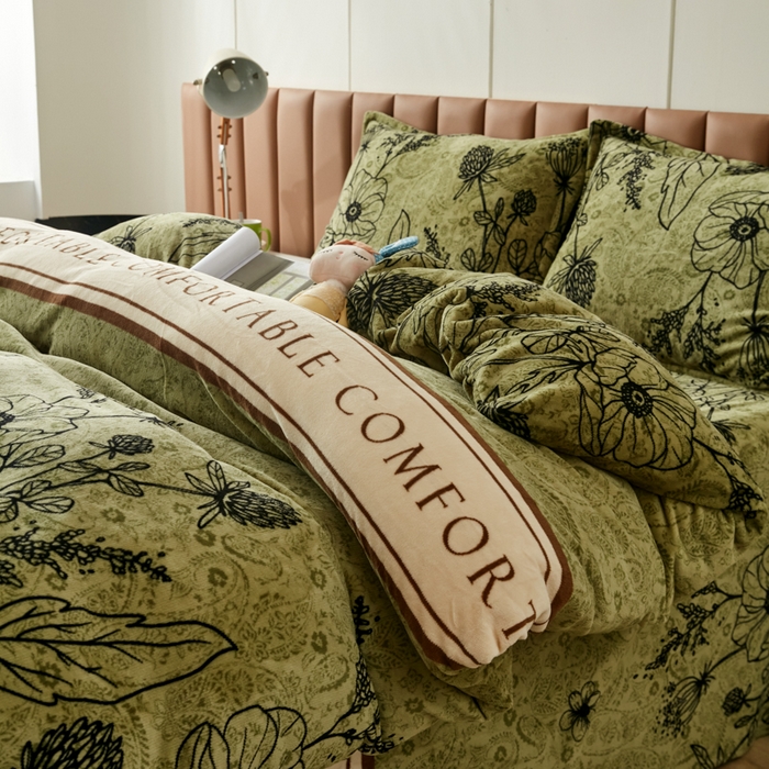 91家纺网 家纺一手货源 找家纺 乐居坊 2023新款高克重牛奶绒印花保暖四件套 卡诗兰顿