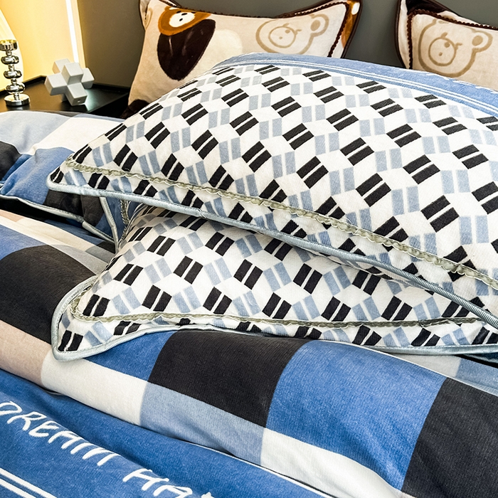 91家纺网 家纺一手货源 找家纺 欧喜璐 2023新款高克重牛奶绒四件套法莱绒金貂绒8.5斤加厚保暖-印花款 梦想格