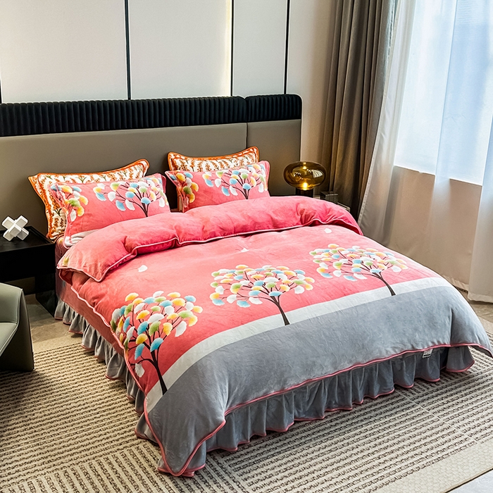 91家纺网 家纺一手货源 找家纺 欧喜璐 2023新款高克重牛奶绒四件套法莱绒金貂绒8.5斤加厚保暖-印花款 发财树