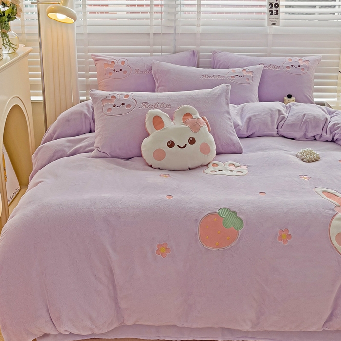 91家纺网 家纺一手货源 找家纺 娜娜 2023新款牛奶绒毛巾绣四件套 萌萌兔系列 萌萌兔-浅紫