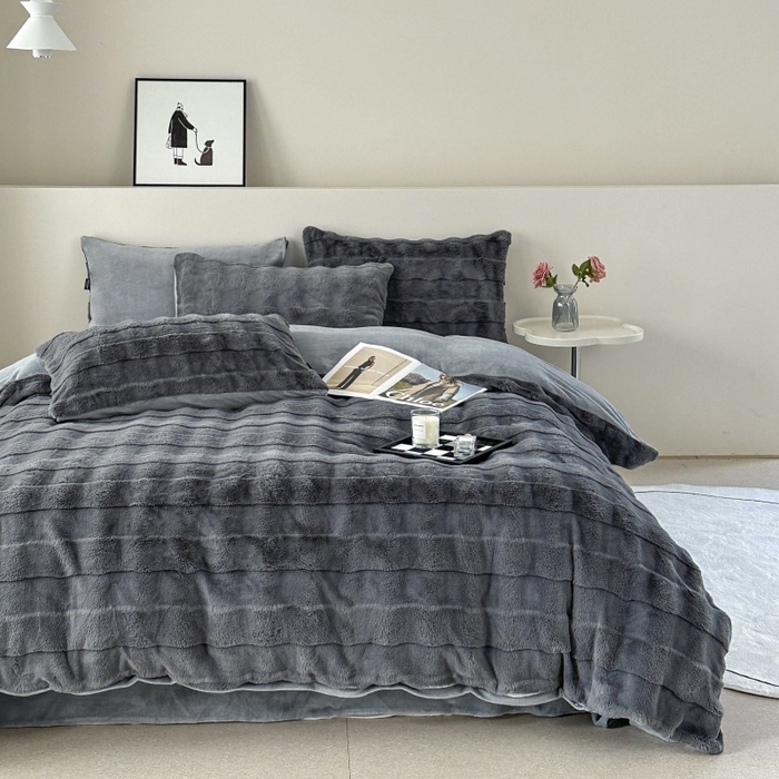 91家纺网 家纺一手货源 找家纺 乐视 2024新款兔兔绒立体剪花绒四件套 黎梦-雾霾灰