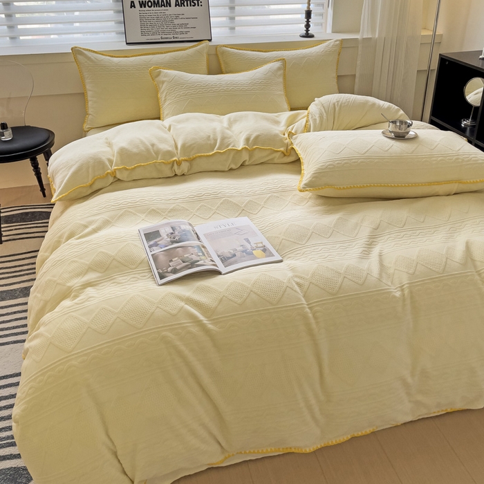 91家纺网 家纺一手货源 找家纺 慕澄 2023新款高克重贝壳边雕花绒四件套 雕花绒-菠萝黄