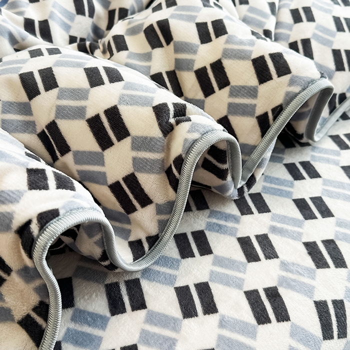 91家纺网 家纺一手货源 找家纺 欧喜璐 2023新款高克重牛奶绒四件套法莱绒金貂绒8.5斤加厚保暖-印花款 梦想格