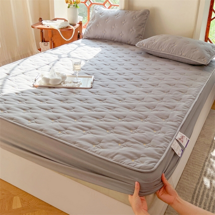 91家纺网 家纺一手货源 找家纺 （总）尊康家纺（原磊科） 2024新款奶昔棉抗菌夹棉床笠-心语星愿