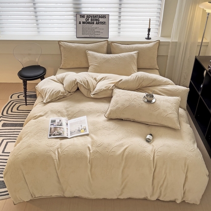 91家纺网 家纺一手货源 找家纺 （总）慕澄 2023新款高克重贝壳边雕花绒四件套