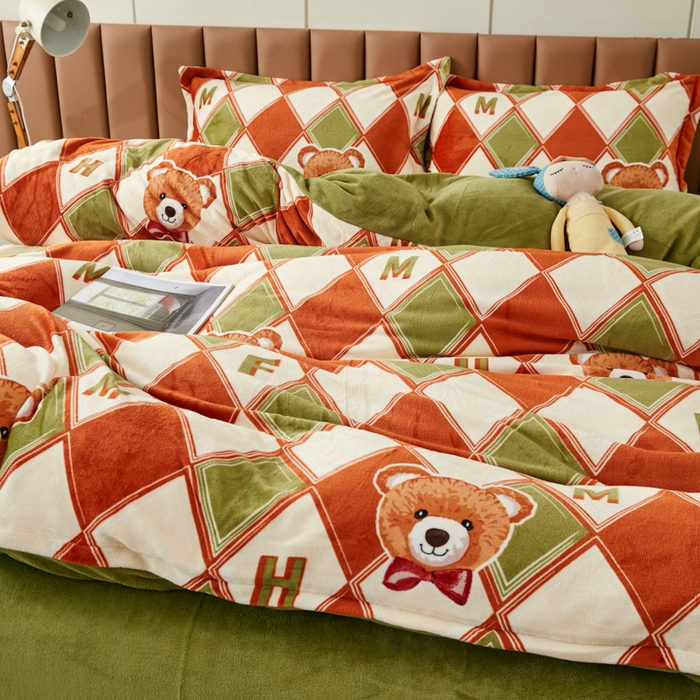 91家纺网 家纺一手货源 找家纺 乐居坊 2023新款高克重牛奶绒印花保暖四件套 山姆大叔-绿