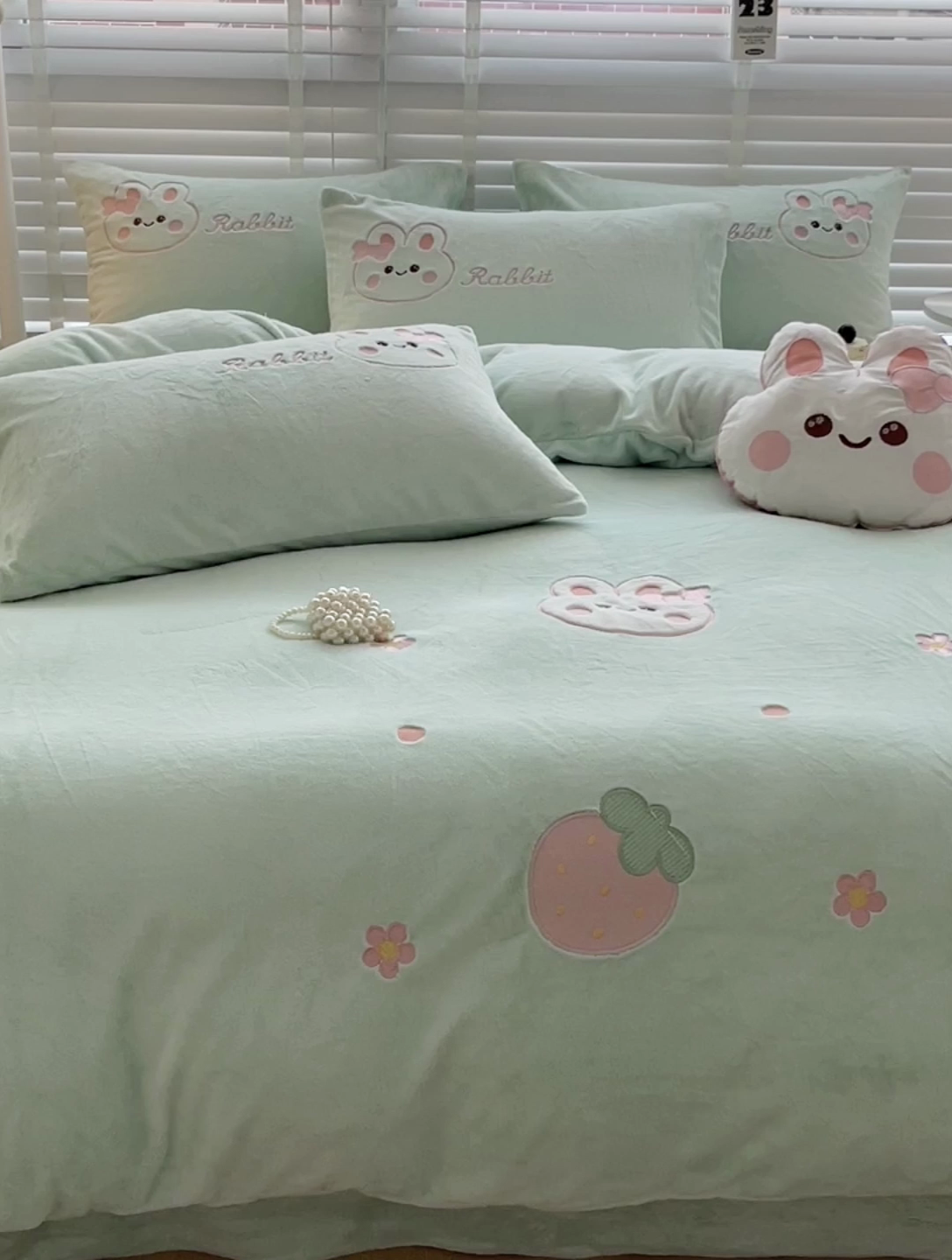 91家纺网 家纺一手货源 找家纺 娜娜 2023新款牛奶绒毛巾绣四件套 萌萌兔系列 萌萌兔-繁星蓝