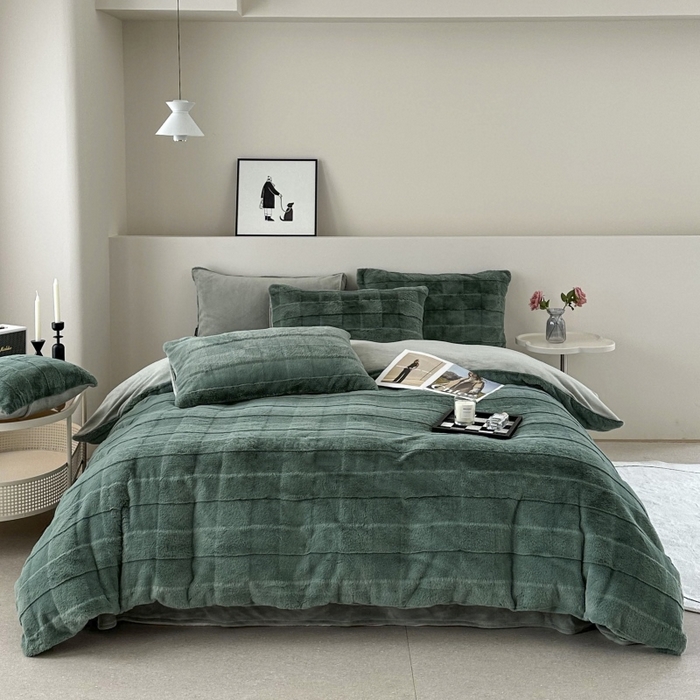 91家纺网 家纺一手货源 找家纺 乐视 2024新款兔兔绒立体剪花绒四件套 黎梦-橄榄绿