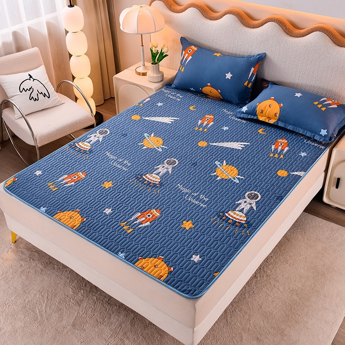 91家纺网 家纺一手货源 找家纺 床笠人家 2025新款A棉B绒-双面防水护理垫大床款 快乐宇航员