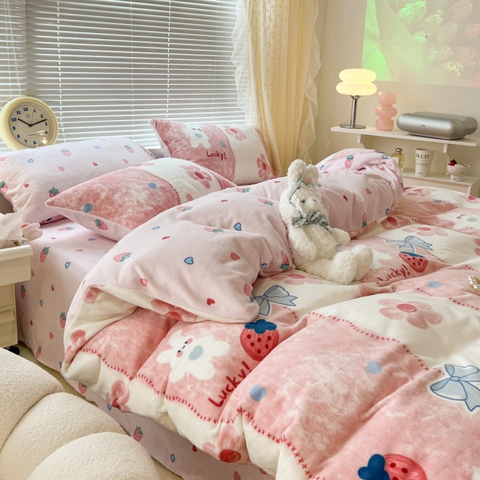 91家纺网 家纺一手货源 找家纺 昔可家纺 2023新款高克重印花牛奶绒小清新系列四件套 油画小兔