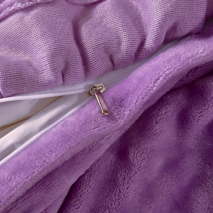 91家纺网 家纺一手货源 找家纺 兴美佳家纺 2023新款高克重兔毛绒雕花手工盘花四件套 雪青