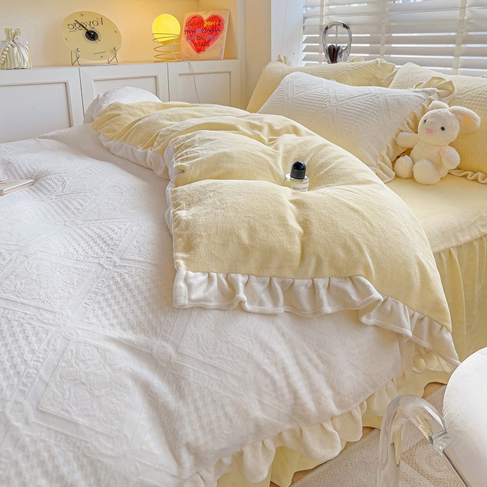 91家纺网 家纺一手货源 找家纺 静家居 2024牛奶绒韩版花边提花四件套 卡罗琳-白