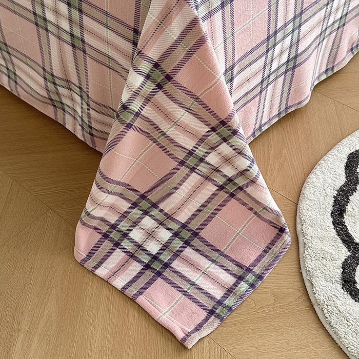 91家纺网 家纺一手货源 找家纺 2024秋冬新款牛奶绒单被套 和颜悦色