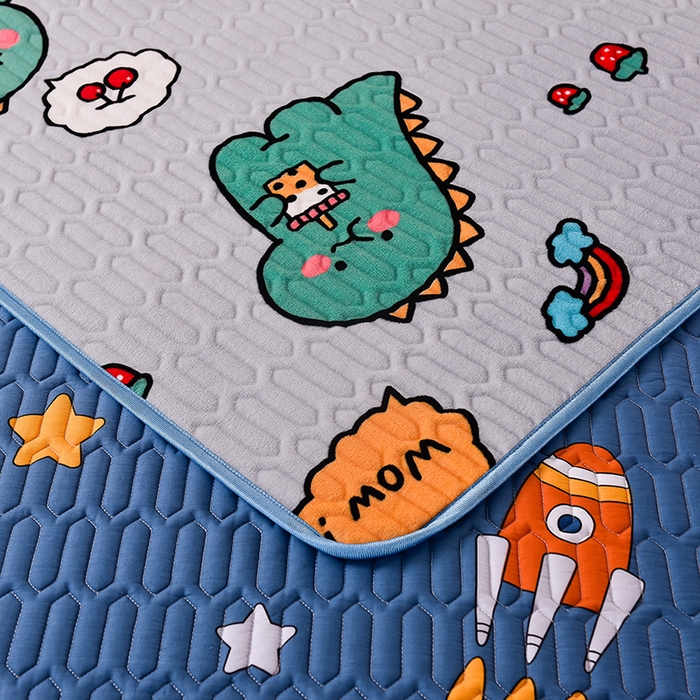 91家纺网 家纺一手货源 找家纺 床笠人家 2025新款A棉B绒-双面防水护理垫大床款 快乐宇航员