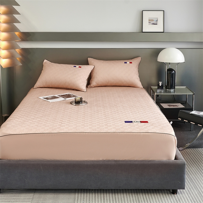 91家纺网 家纺一手货源 找家纺 八十八家纺2023新款大豆纤维夹棉床笠  香槟金